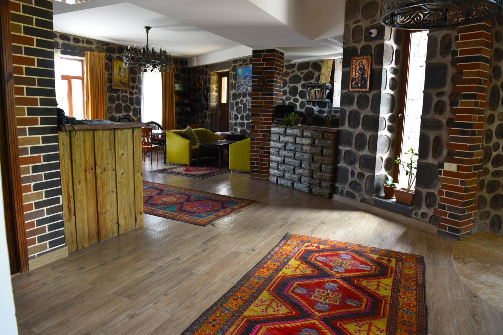 Khoreayi Dzor Goris Exterior photo